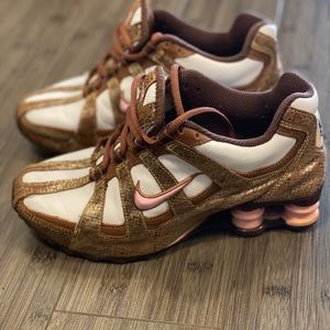Women’s Nike Shoc Turbo Running Shoes size 6.5Gold